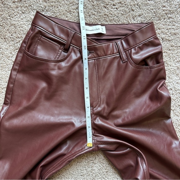 Abercrombie & Fitch Criss-Cross Waistband Vegan Leather 90s Straight Pants 26/2 - Picture 9 of 13